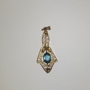 10k Gold and Aquamarine Filigree Pendant